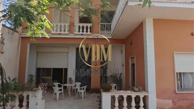 Villa con terreno e terrazza panoramica a Mazara del Vallo